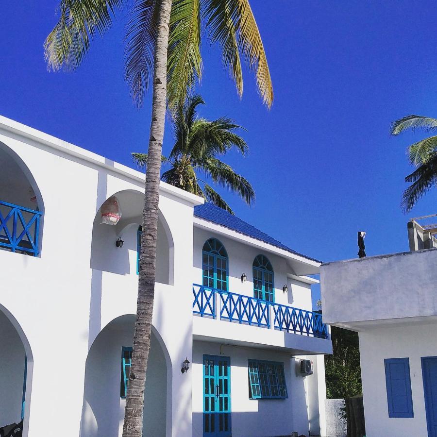 Anjo Maumere Hotel & Restaurant Exterior photo